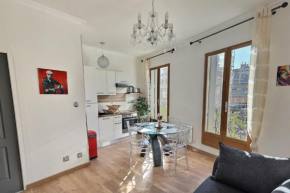 Appartement de charme avec balcon au pied des commerces